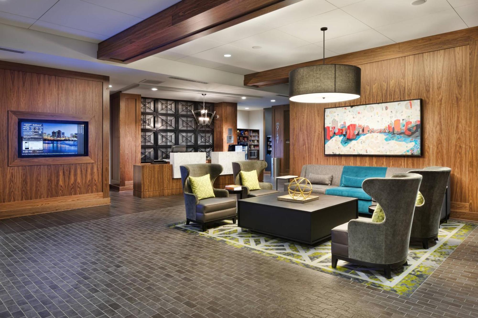 Courtyard By Marriott Richmond Downtown Hotel Exterior photo