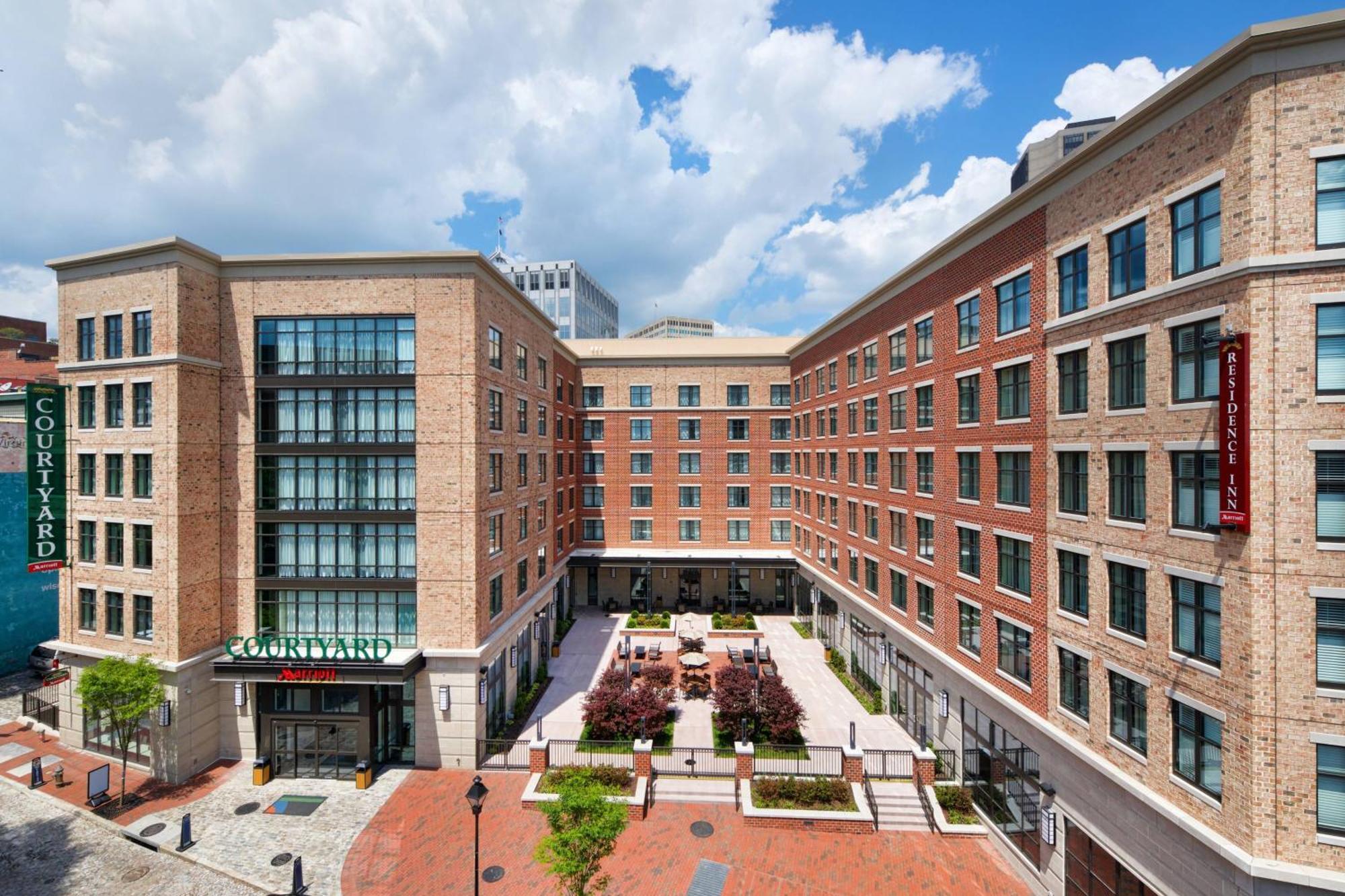 Courtyard By Marriott Richmond Downtown Hotel Exterior photo