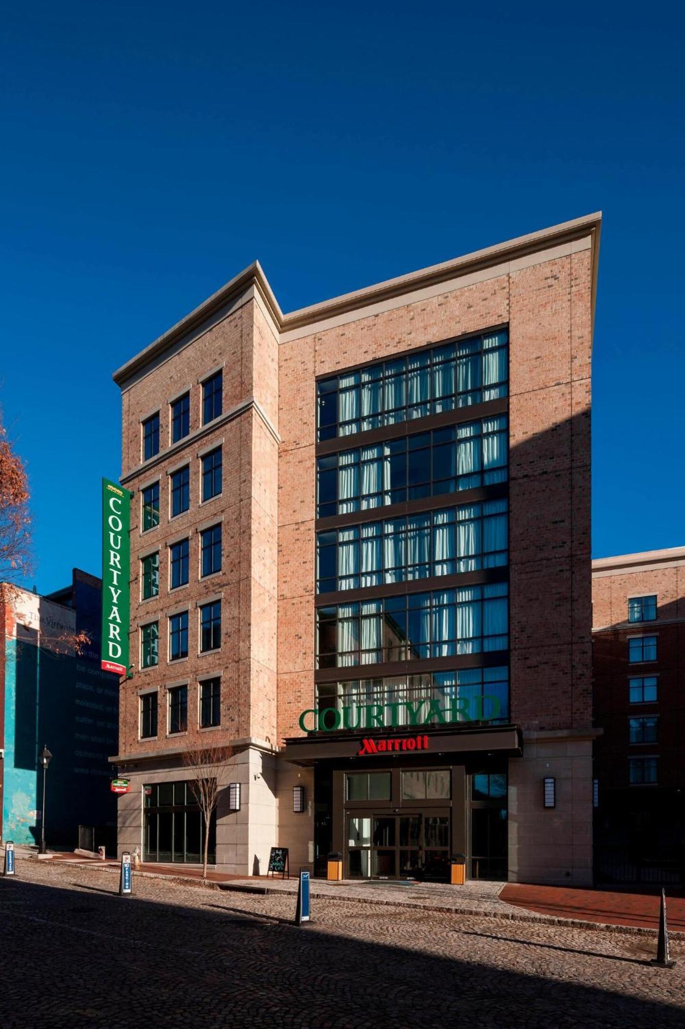 Courtyard By Marriott Richmond Downtown Hotel Exterior photo